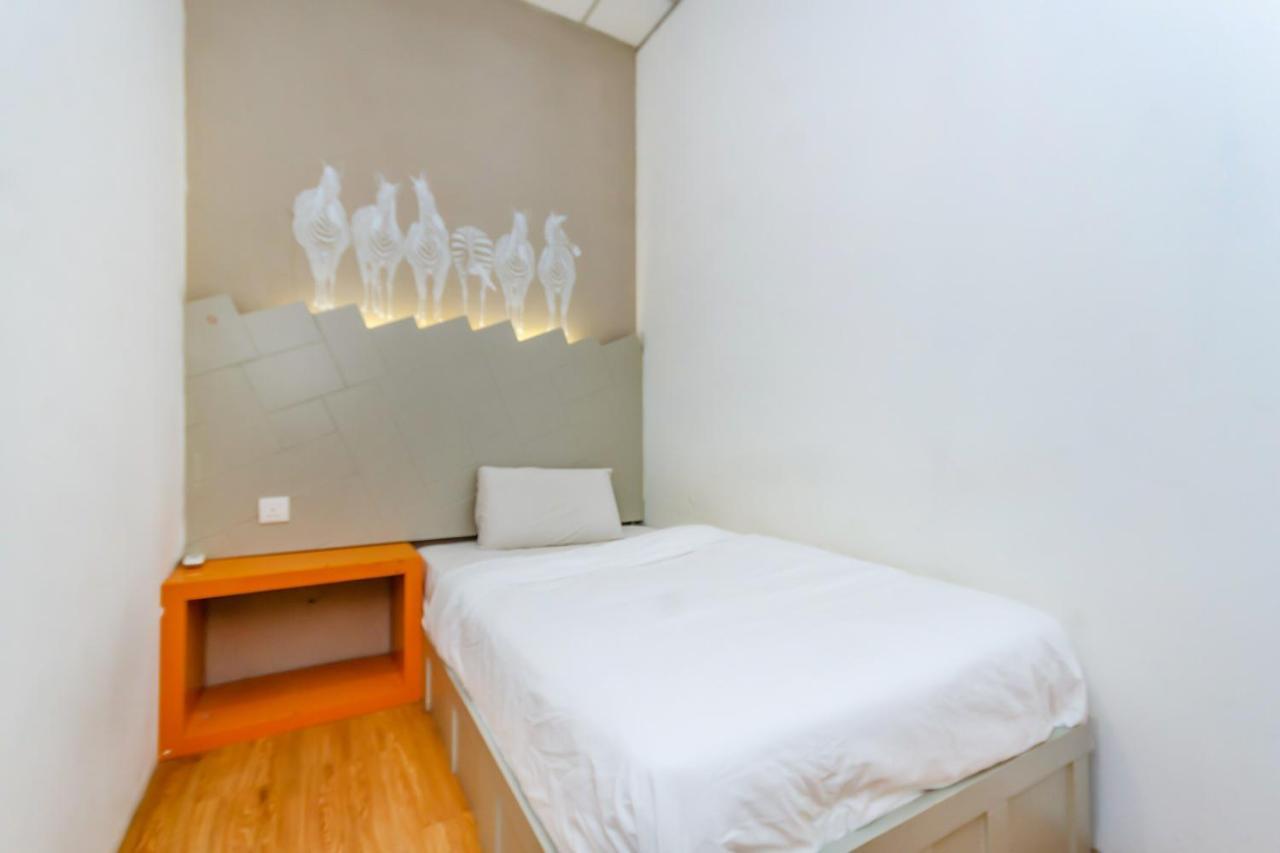 Spot On 89816 Warm Blanket Hotel Джохор Бахру Екстериор снимка