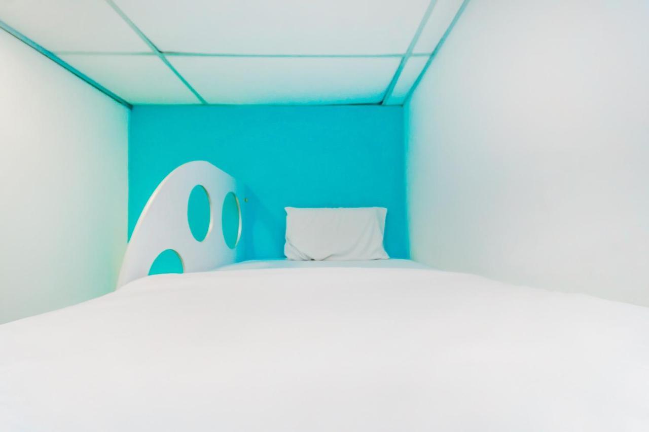 Spot On 89816 Warm Blanket Hotel Джохор Бахру Екстериор снимка