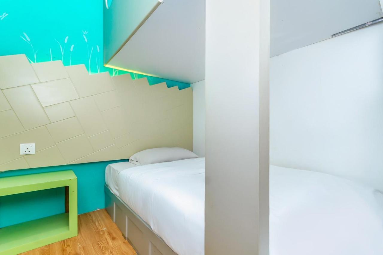 Spot On 89816 Warm Blanket Hotel Джохор Бахру Екстериор снимка
