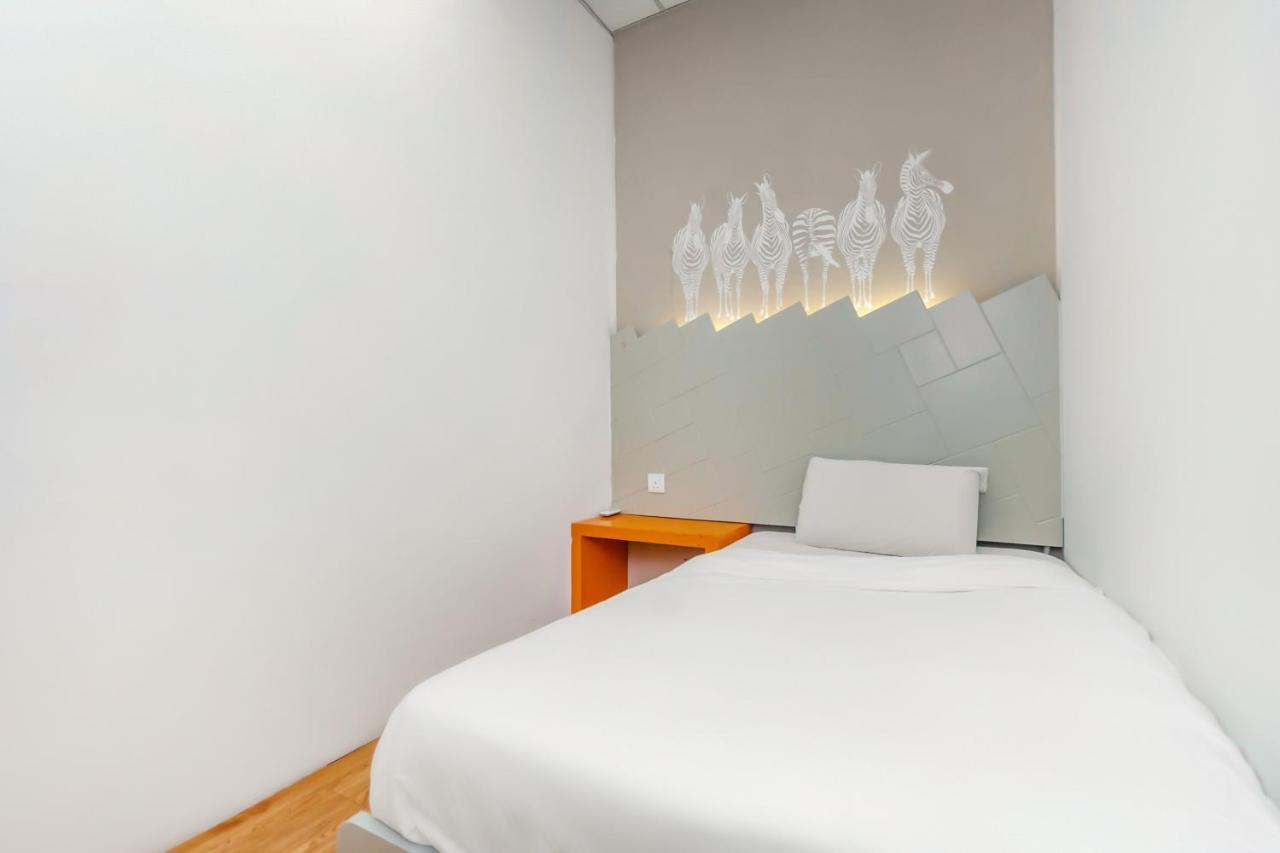 Spot On 89816 Warm Blanket Hotel Джохор Бахру Екстериор снимка