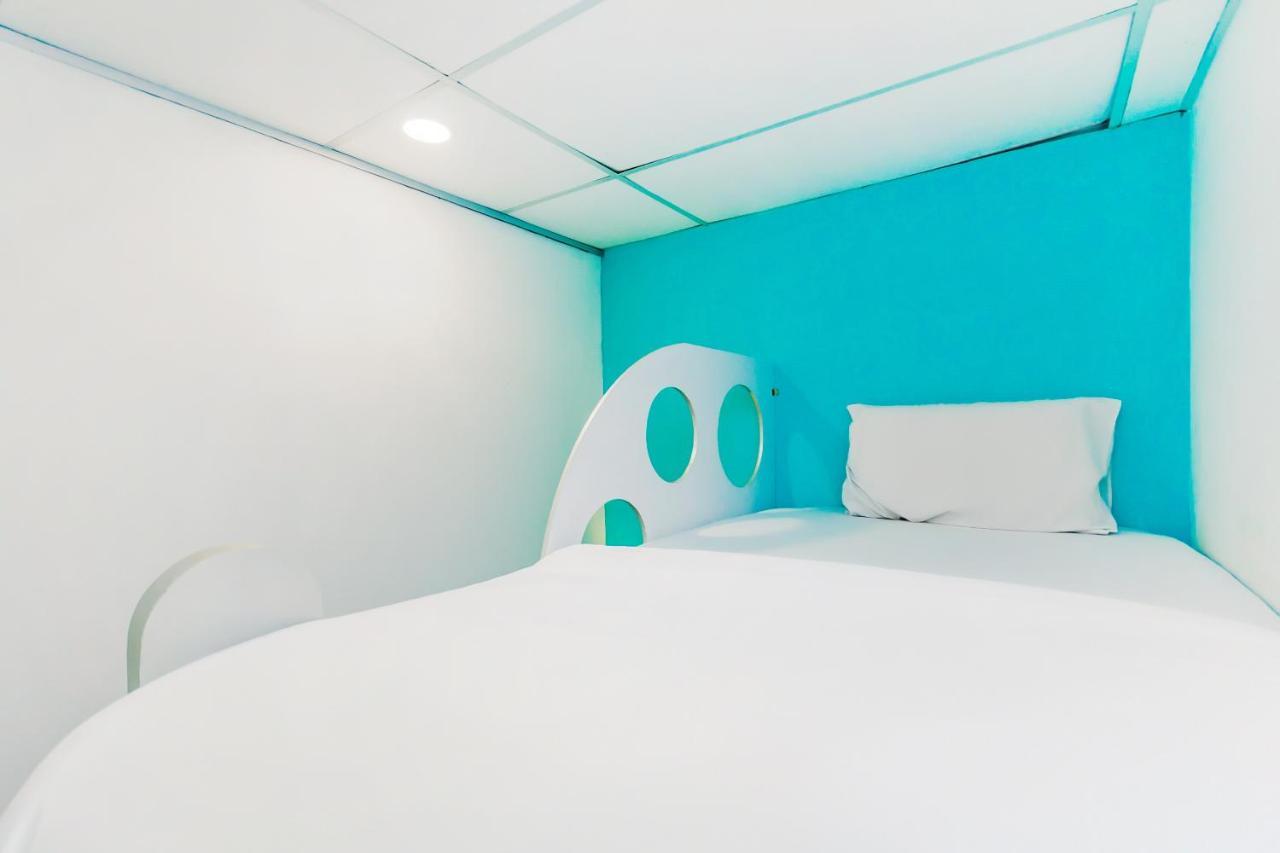 Spot On 89816 Warm Blanket Hotel Джохор Бахру Екстериор снимка