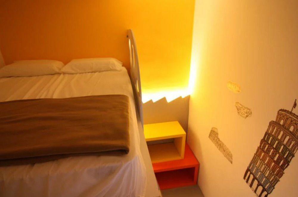 Spot On 89816 Warm Blanket Hotel Джохор Бахру Екстериор снимка