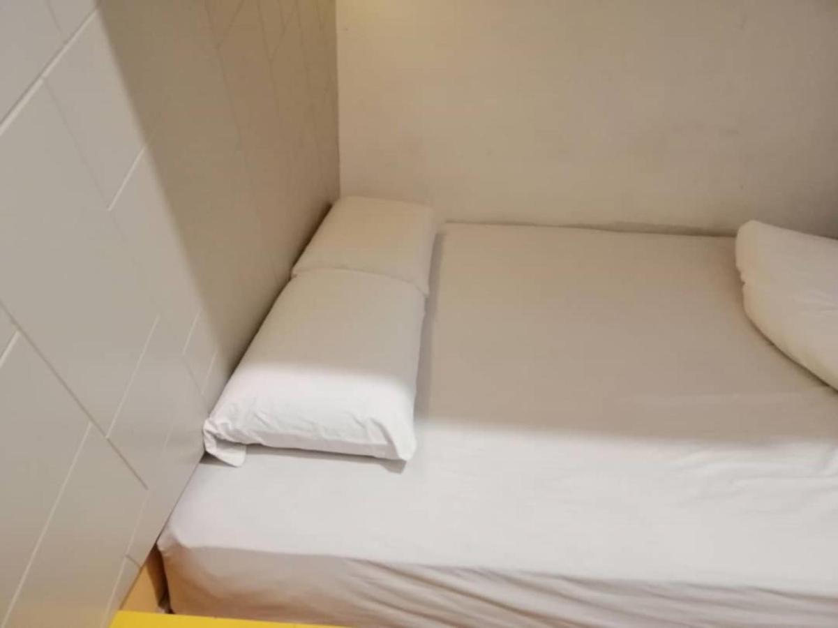 Spot On 89816 Warm Blanket Hotel Джохор Бахру Екстериор снимка